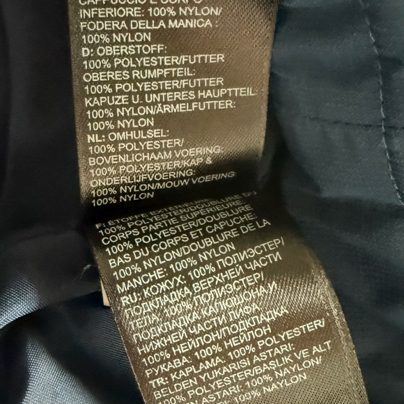 The North Face Women’s Navy Blue Hooded Windbreaker Jacket w Hood! Small! - Picture 9 of 9